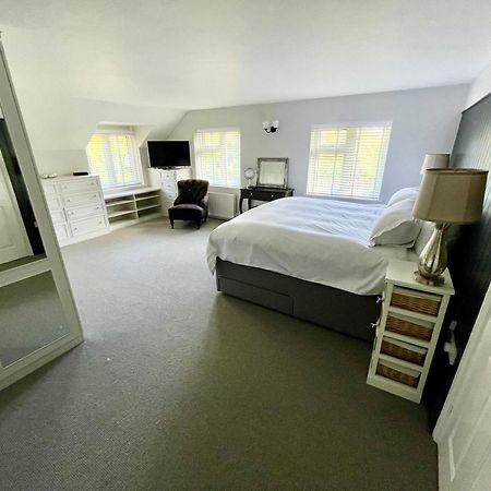 Seaside Spacious Cosy Cottage On The Edge Of The New Forest Lymington Exterior photo
