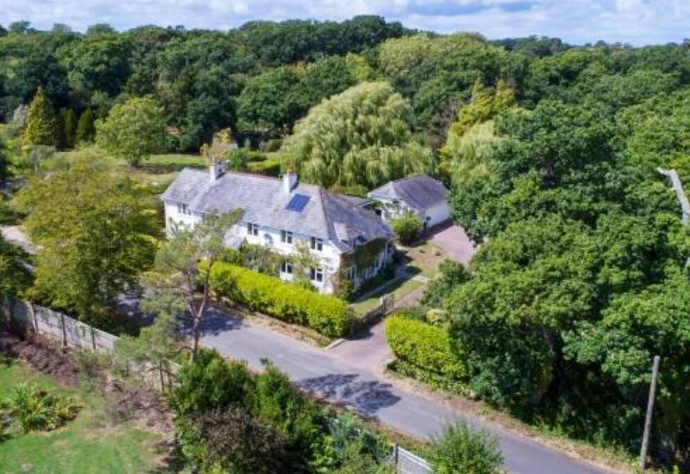 Seaside Spacious Cosy Cottage On The Edge Of The New Forest Lymington Exterior photo