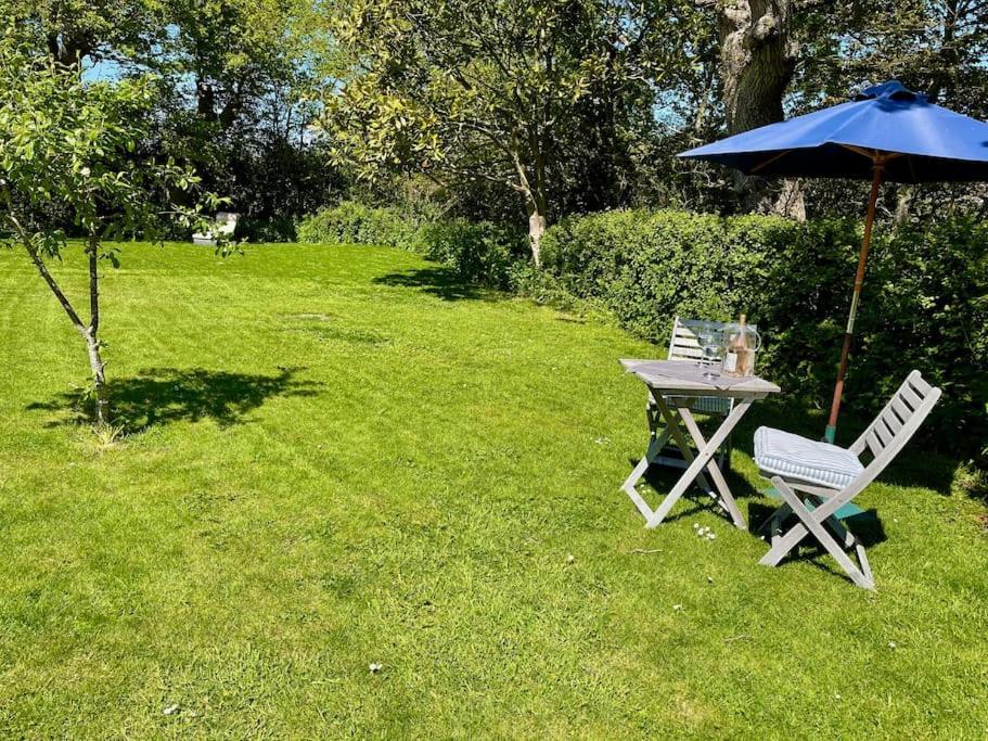 Seaside Spacious Cosy Cottage On The Edge Of The New Forest Lymington Exterior photo